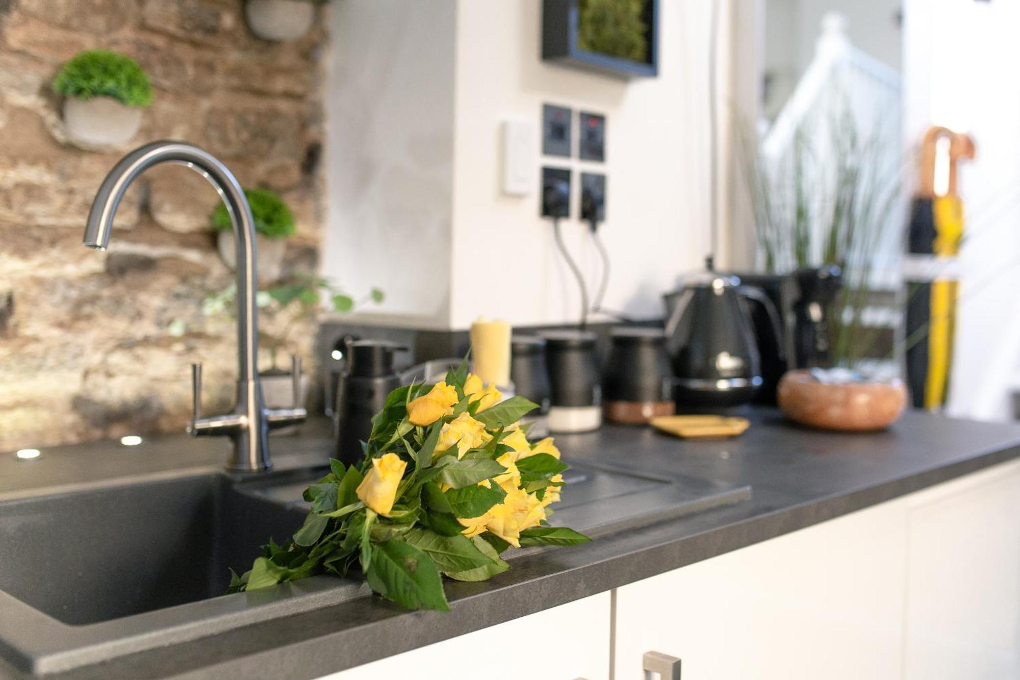 Luxury Bumblebee Cottage Frome Longleat Aqua Sana Bath Dog Freendly Exterior photo